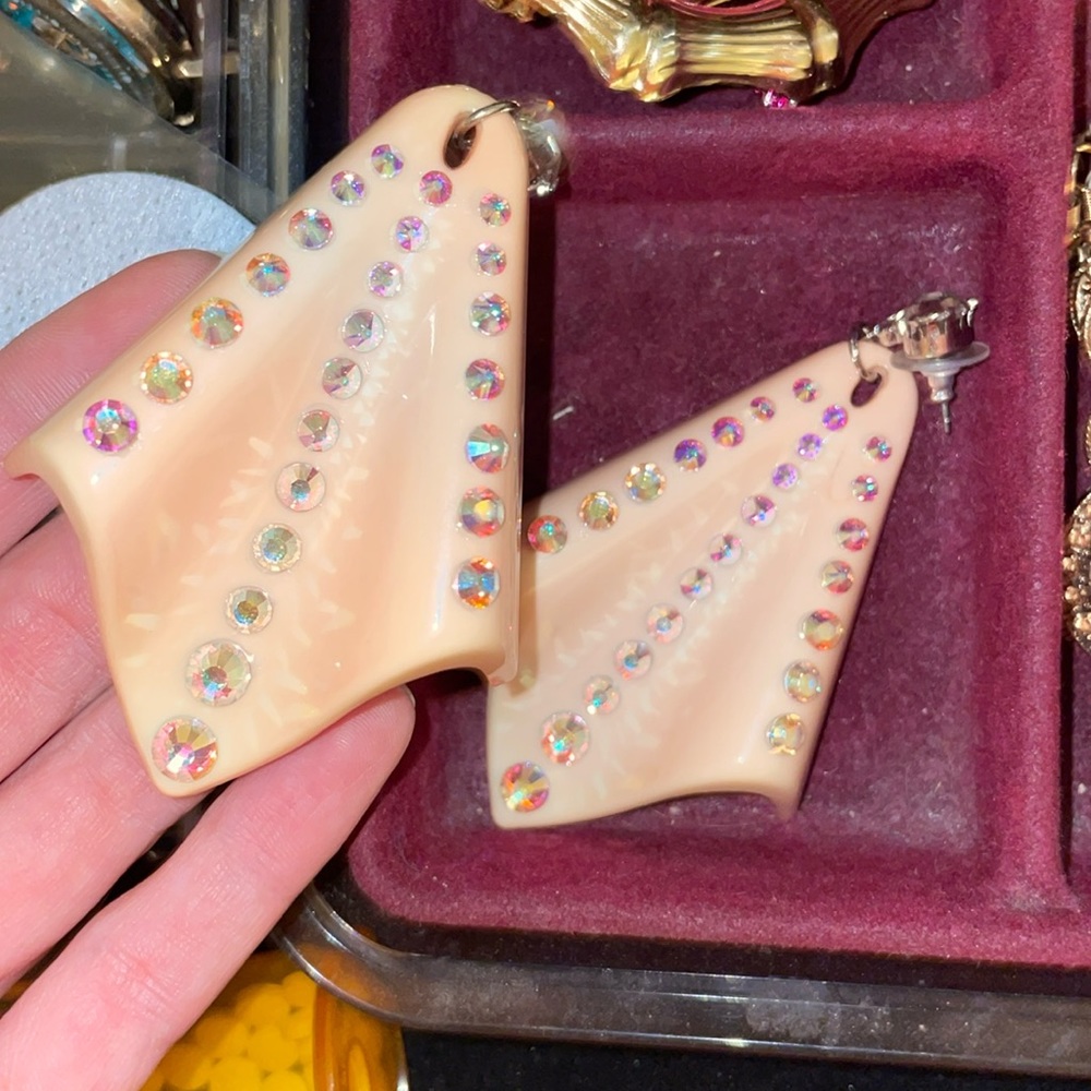 - tarina tarantino cream drop earrings